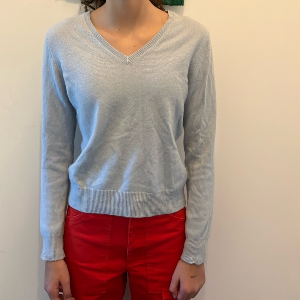Lord & Taylor Cashmere sweater